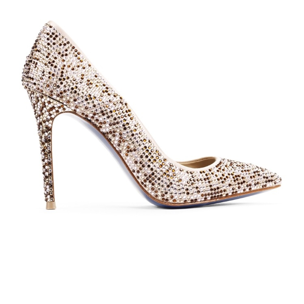 vince camuto white pumps